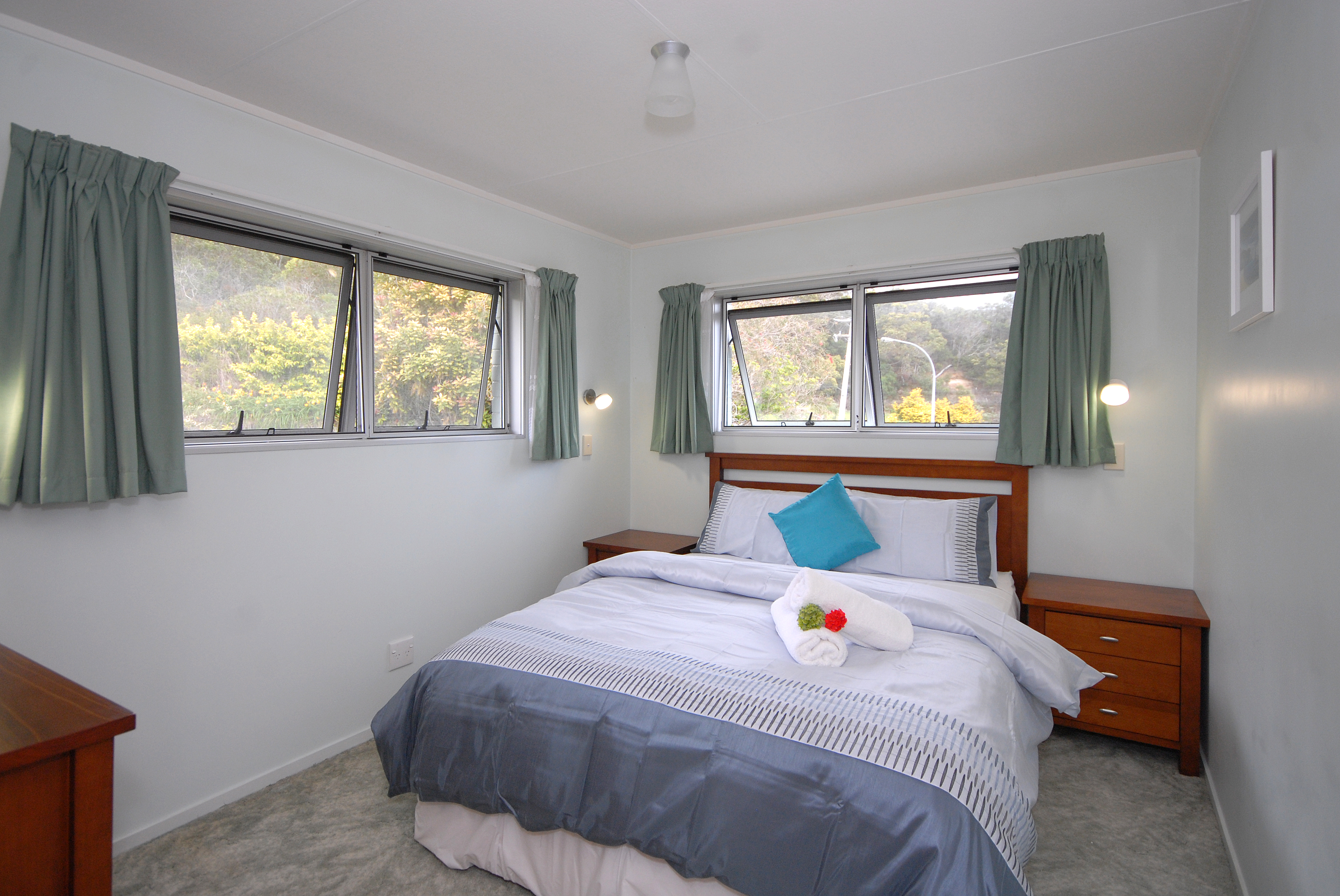 Second bedroom upstairs - queen size bed