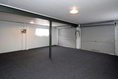 Secure garage, parking for 3 cars or boats