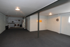 Secure garage, parking for 3 cars or boats